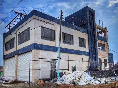 اجرای نمای داخلی ساختمان شهرداری بریس - سال 1402